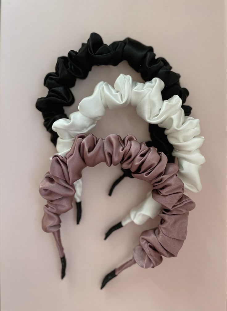 DIADEMA SCRUNCHIE EN SATIN