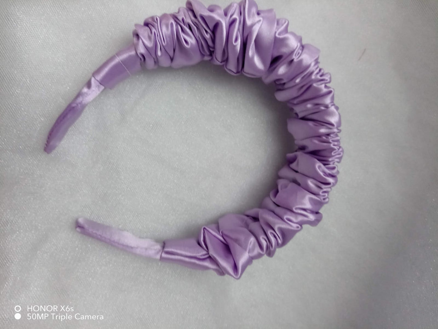 DIADEMA SCRUNCHIE EN SATIN